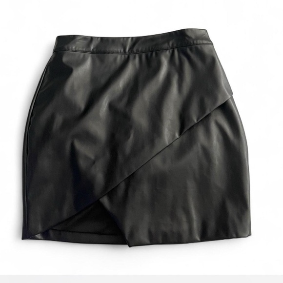 MARBLE Dresses & Skirts - MARBLE Black Asymmetrical Mini Skirt